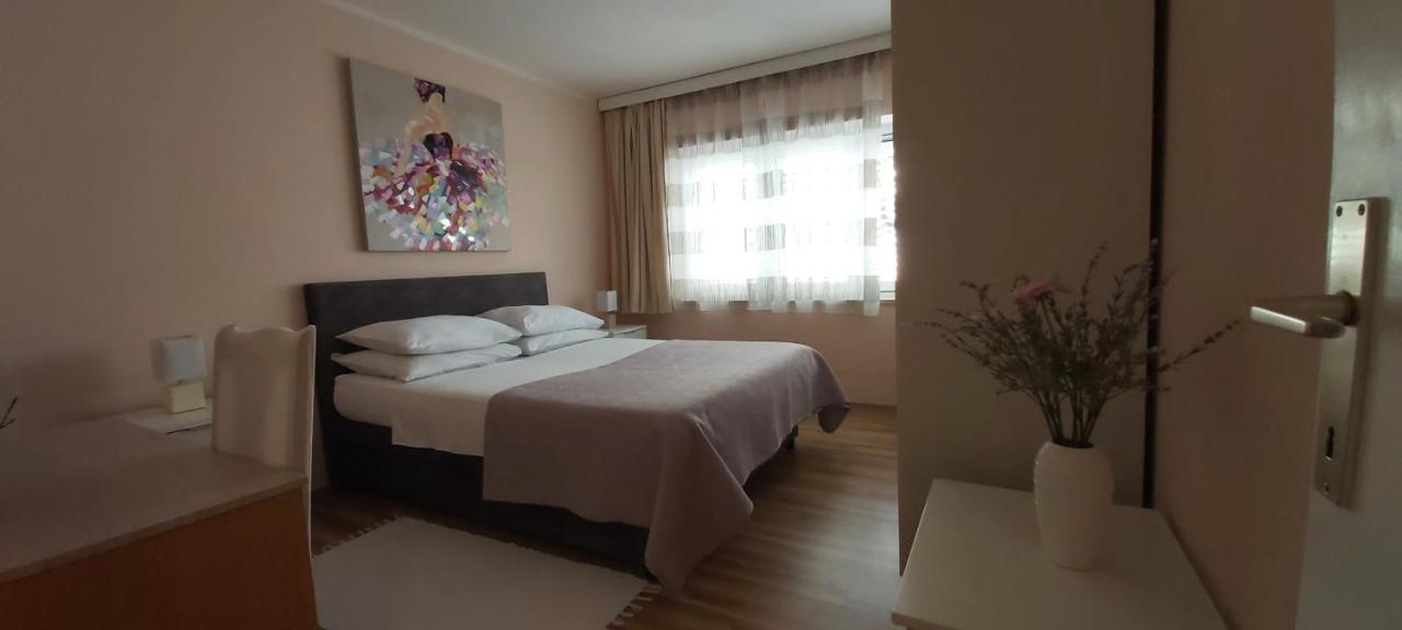 Apartment Mara ดูบรอฟนิก ภายนอก รูปภาพ